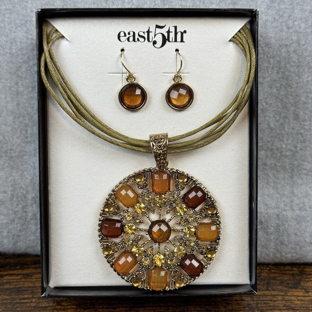 NIB Vintage EAST 5th necklace & earring Set Orange Hues Green Corded Band